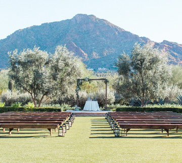 Synthetic grass lawn installed at outdoor wedding venue